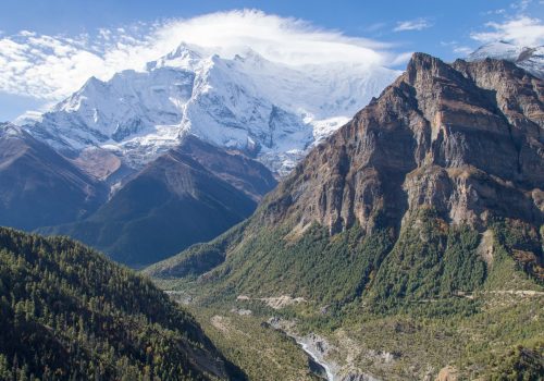 घोरेपानी हिँडेका दुई स्पेनिस पर्यटक बेपत्ता, खोलाले बगाएको आशंका