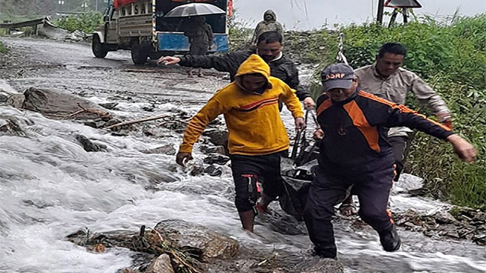 पहिरोमा परेर भारतमा चारजना नेपालीको मृत्यु, हेर्नुहोस् नामसहित